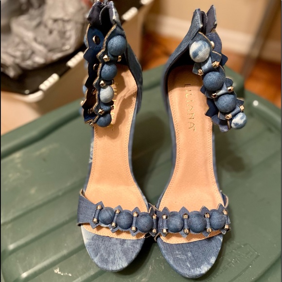 NWOT Denim wedge heels with beads - Picture 1 of 11
